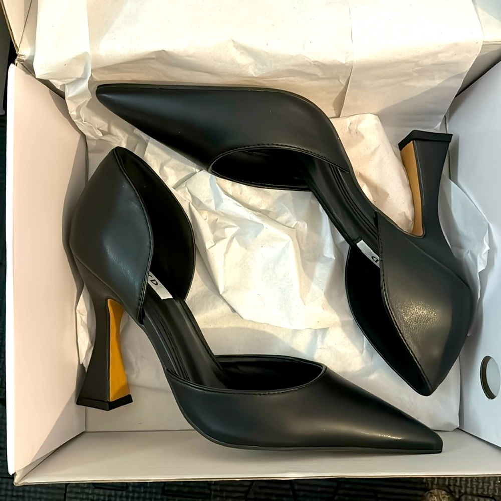 NA-KD Hourglass ⏳ Heel pumps 😍😍😍